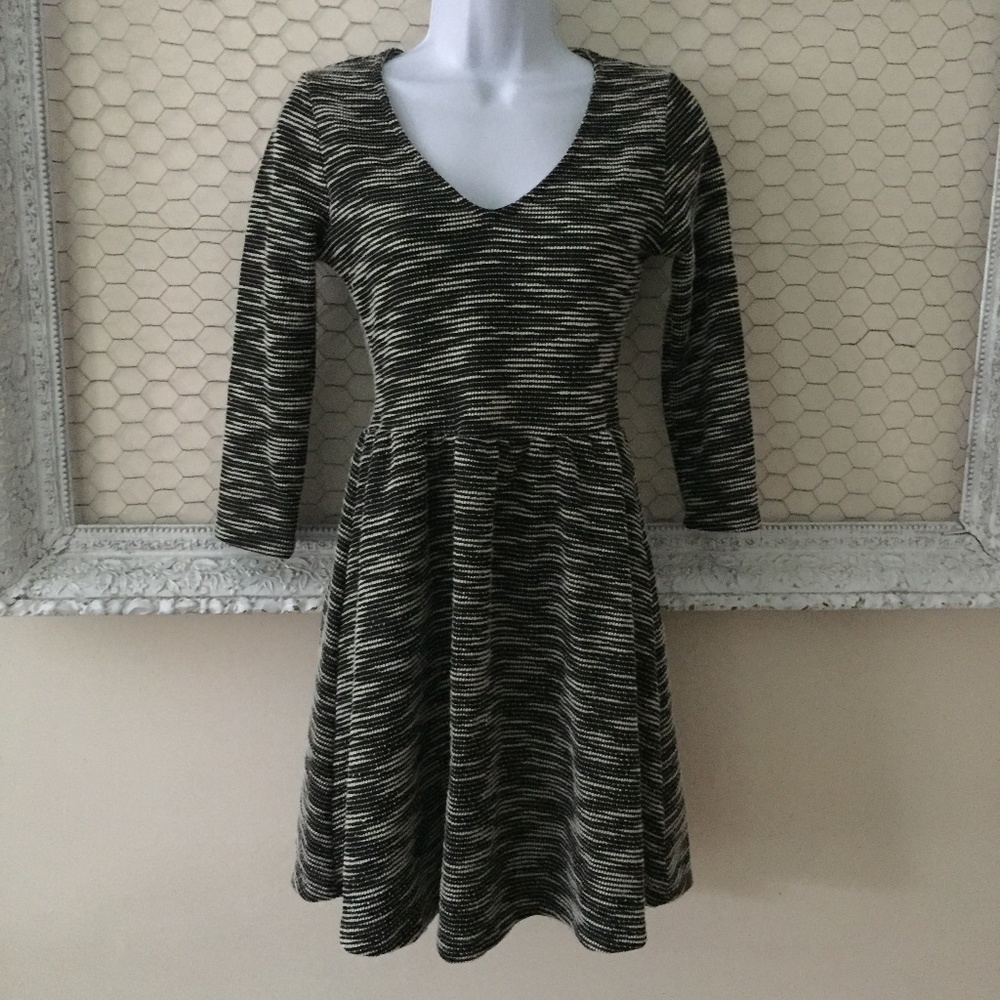 Black White ALYA Dress Long Sleeve A Line Size S